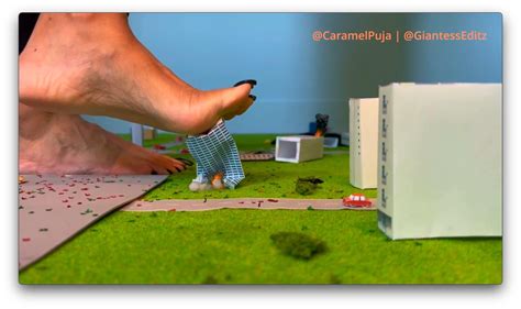 Colossal Velvets by Giantess.